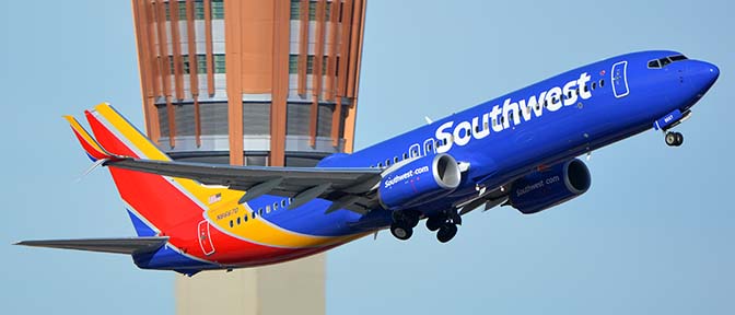 Southwest Boeing 737-8H4 N8667D, Phoenix Sky Harbor, January 19, 2016